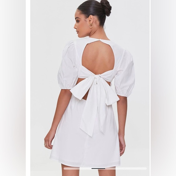 Forever 21 Woman’s Cutout Puff Sleeve Mini Dress in White Size S NWT - Picture 4 of 6